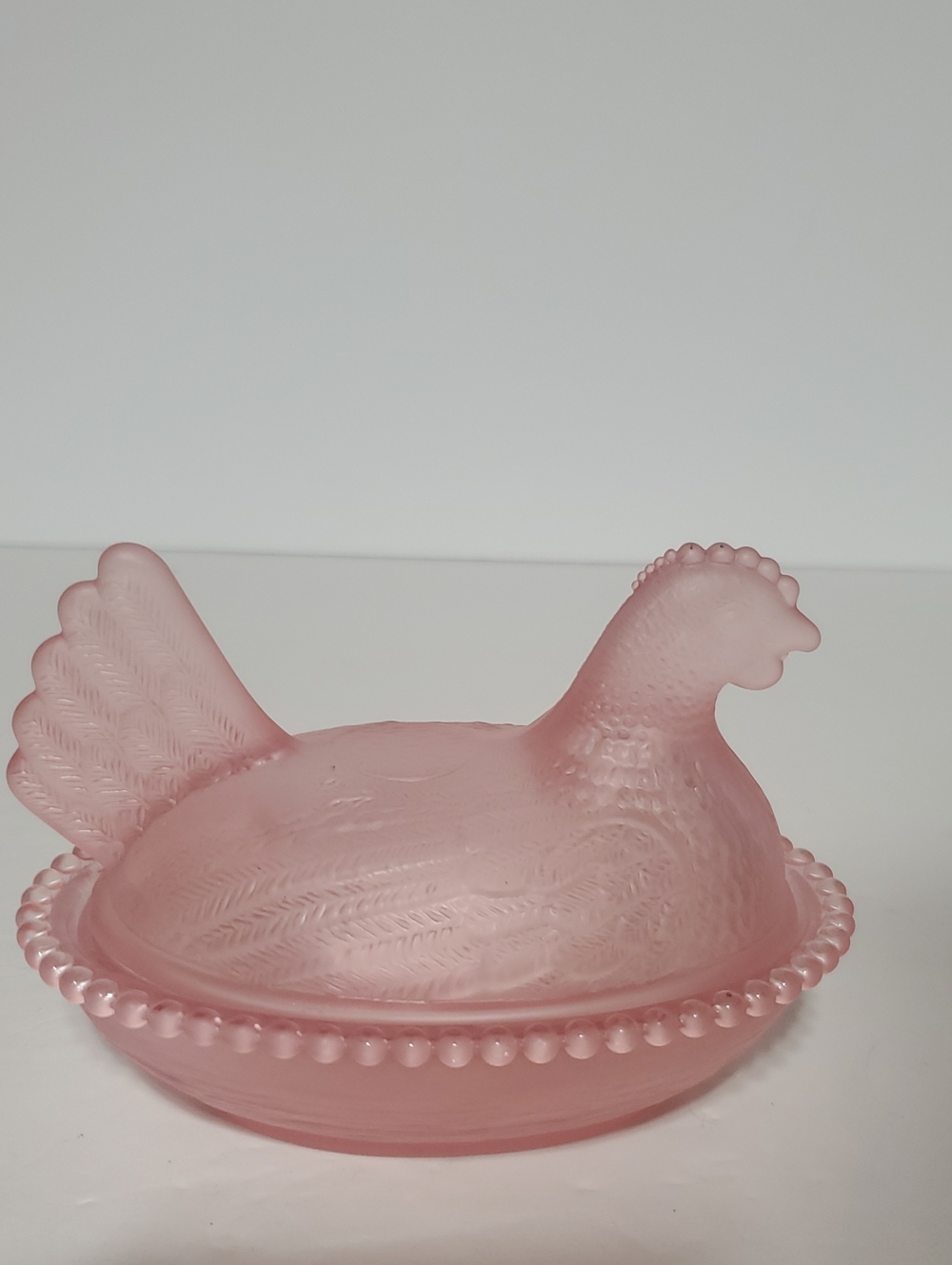 Rose's Closet Pink Hen on Nest Glass Dish